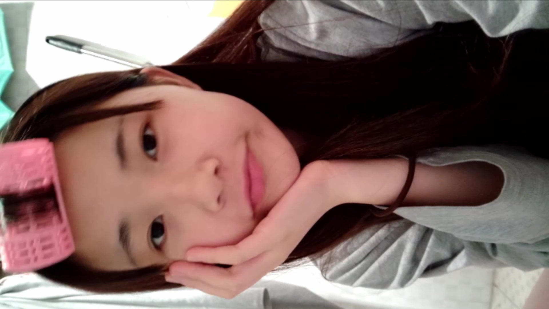 怀念曾经的大学女友,露脸自拍白嫩嫩的竹笋奶和.茂密的丛林小溪流 不知如今在谁怀中